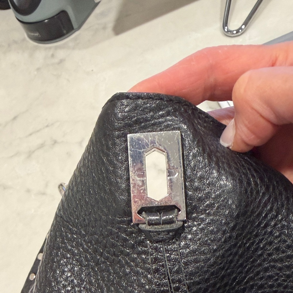 Elegant Rebecca Minkoff Black Leather Shoulder Bag - Picture 8 of 9